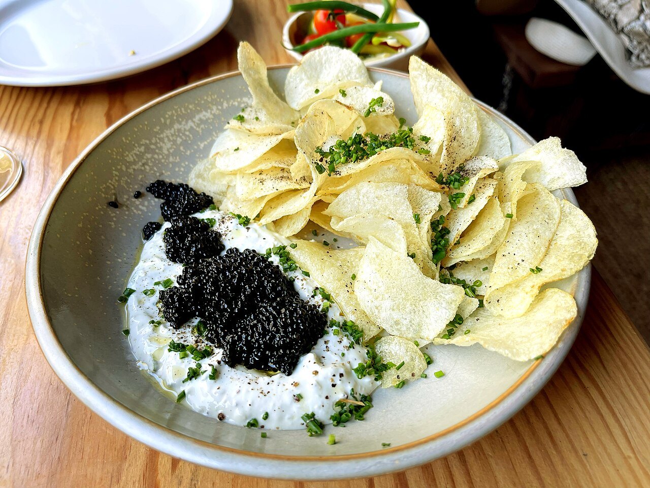 Royal Osetra & Kaluga Caviar Bump Service